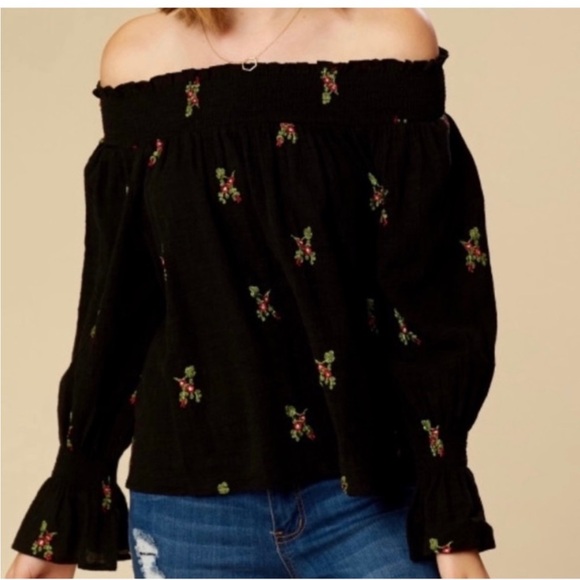 Altar’d state off shoulder top - Picture 2 of 5